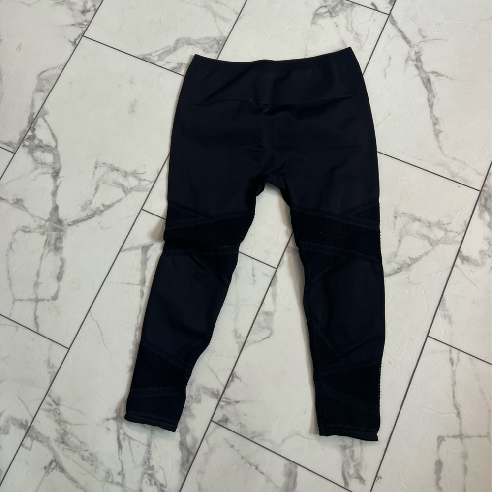 Fabletics Black Leggings For Versatile Style - image 1